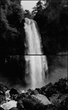 落下する水ー平湯大滝s